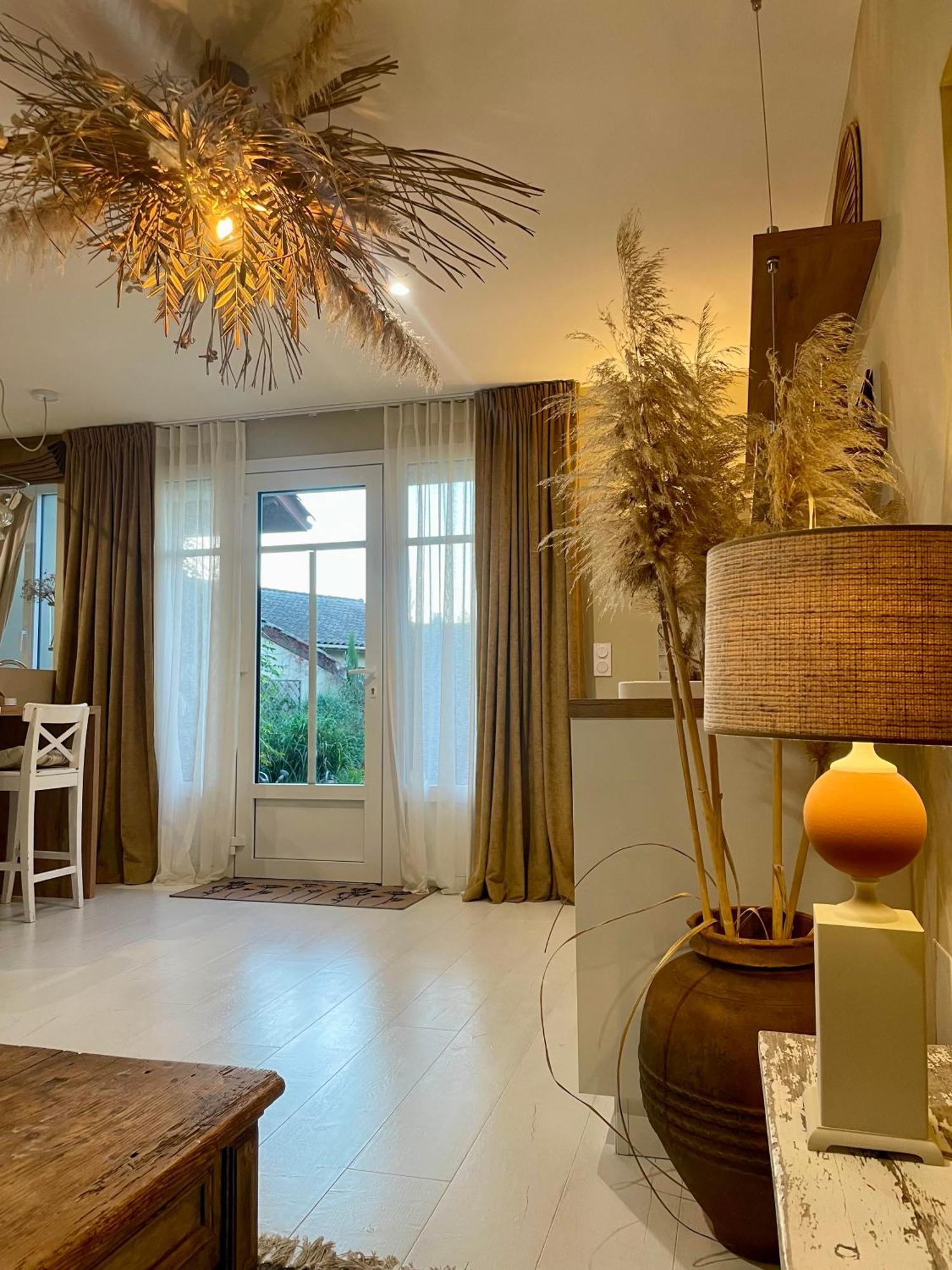 La Suite Dromoise 1809 Saint-Paul-les-Romans Екстер'єр фото