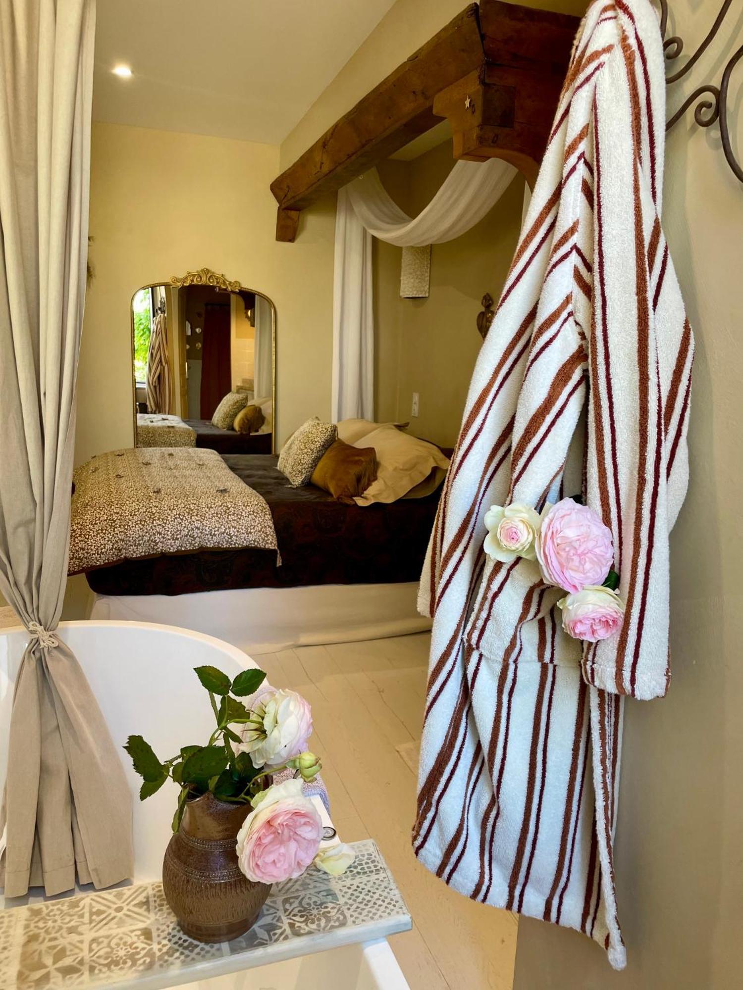 La Suite Dromoise 1809 Saint-Paul-les-Romans Екстер'єр фото
